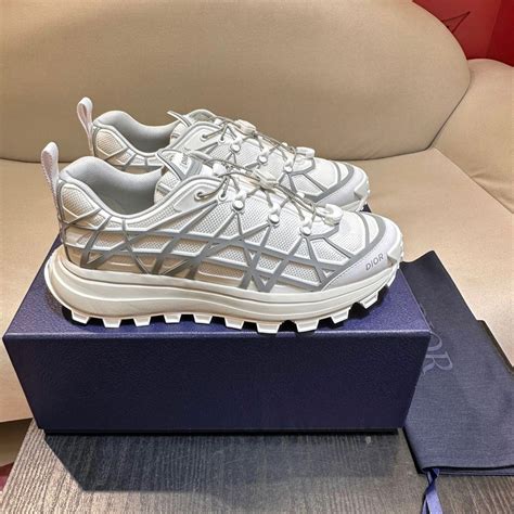 dior b31 runner shoes.